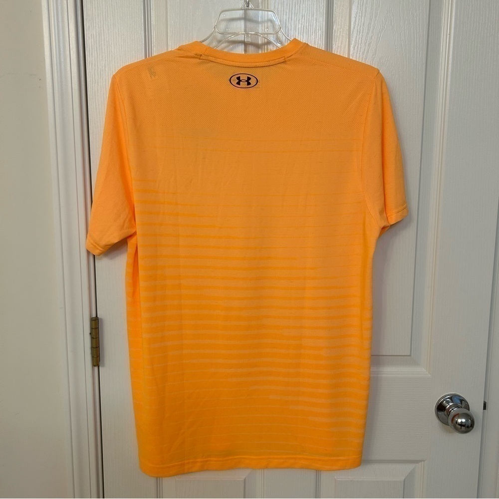 Under Armour Men's Seamless Fade Short Sleeve T-Shirt in Orange/Black Size XL - Picture 7 of 8